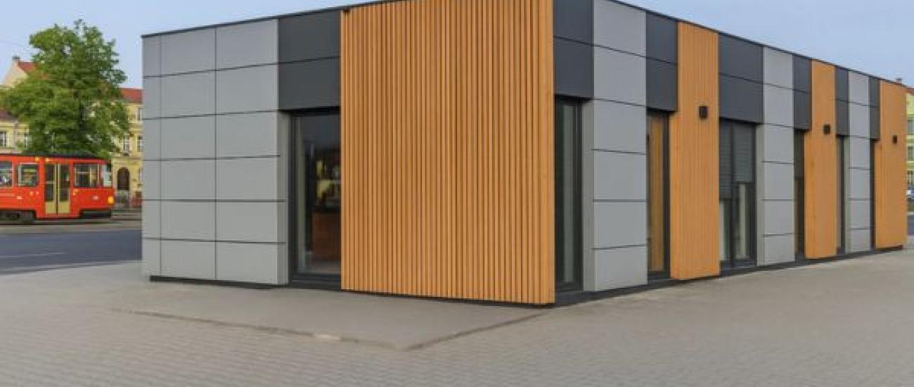 kontener kosmetyczny w mieście