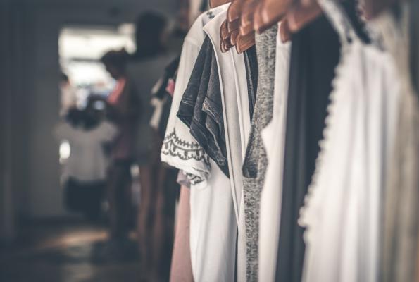 pop-up store odzieżowy